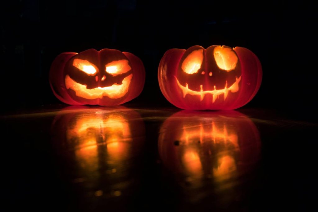 Prosthetic Pairing: The Halloween Makeup Hack Most Artists Get Wrong