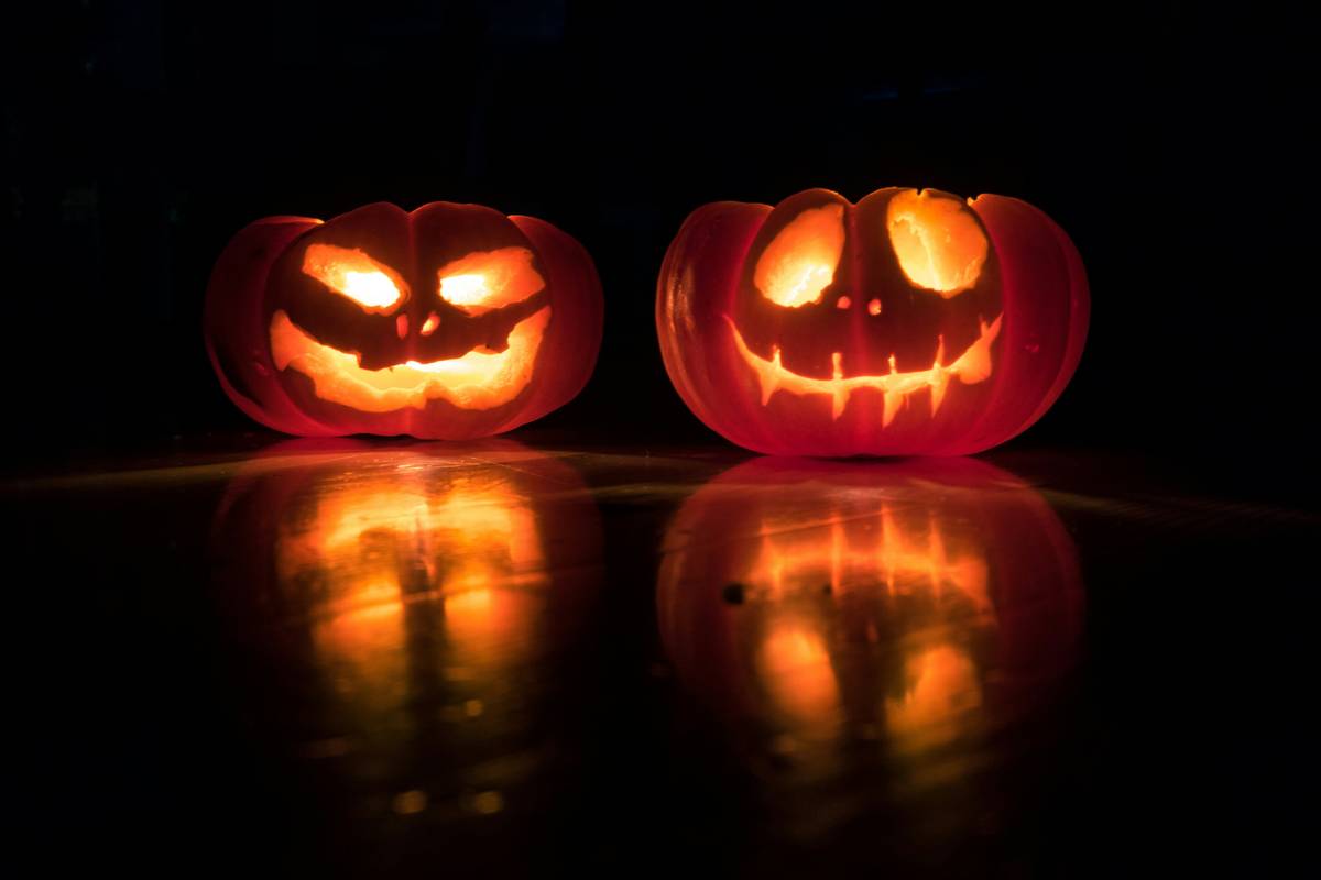 Prosthetic Pairing: The Halloween Makeup Hack Most Artists Get Wrong