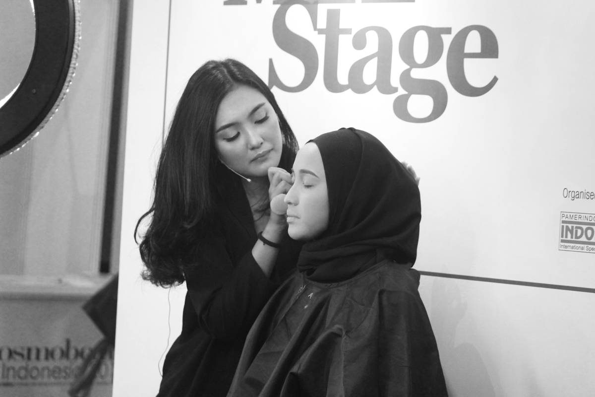 Makeup for Theatrical Performances: 7 Proven Tips to Avoid Costly Mistakes